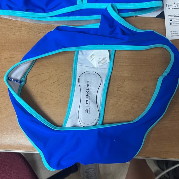 Bathing suit - Picture 2 of 3